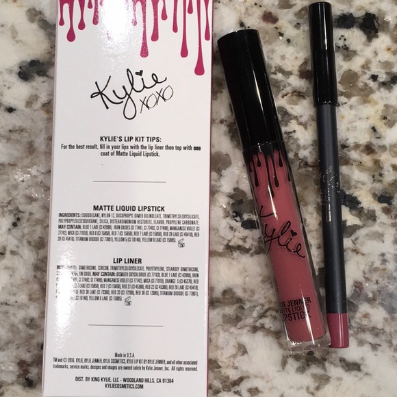 Kylie Cosmetics Posie K Matte Lip Kit - Picture 4 of 4